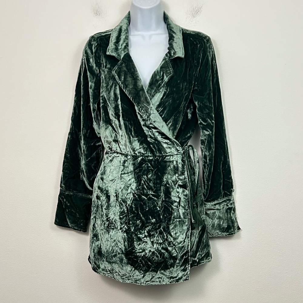 Free People Emerald Green Crushed Velvet Wrap Romper Tassel Tie Medium NWOT - Picture 1 of 13